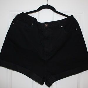 Forever 21+ Black Denim Shorts, NWT (Size 18)